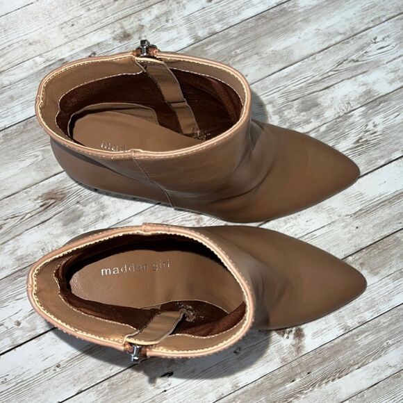 New MADDEN GIRL Faux Leather Flex Pointed Toe Zipper Women's Booties Caramel NWT - Picture 6 of 15